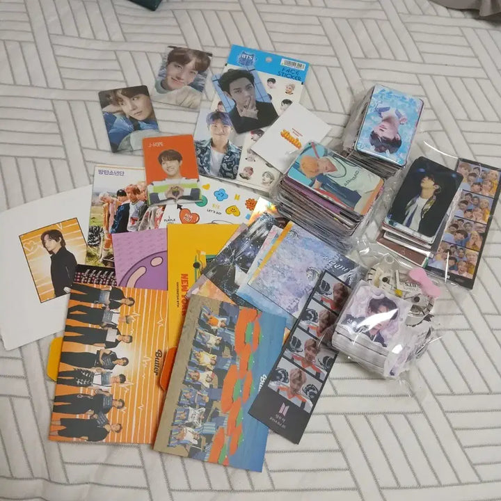 [BUNJANG] BTS Bundle Set Official and Unofficial Goods / 방탄소년단 BTS 비공굿과 공굿 일괄 판매합니다!