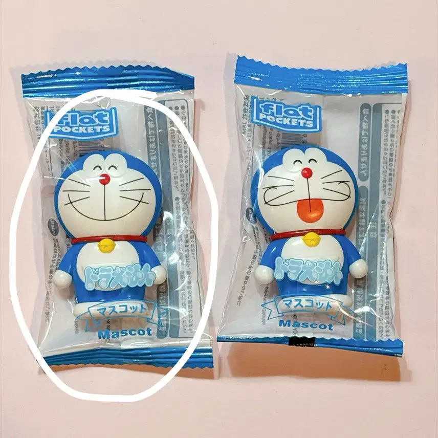 [BUNJANG] Doraemon Flat Figure (Smiling Face) / 도라에몽 플랫 납작 피규어 / 미소 웃는표정