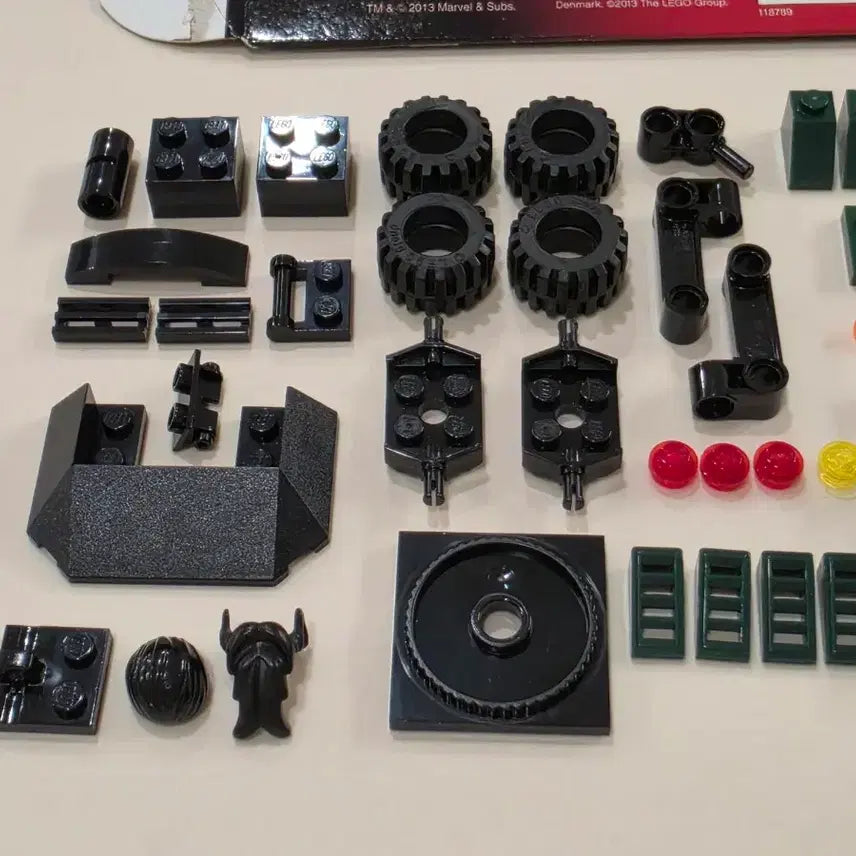 [BUNJANG] LEGO 76008 Marvel Iron Man Set (Minifigure Excluded) / 레고 76008 마블 아이언맨 피겨 제외