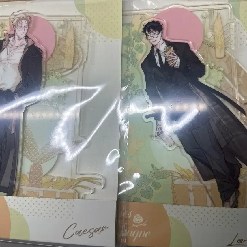 [BUNJANG] Rose and Champagne Acrylic Stand Lee Won Caesar / 장미와 샴페인 아크릴 스탠드 이원 카이사르