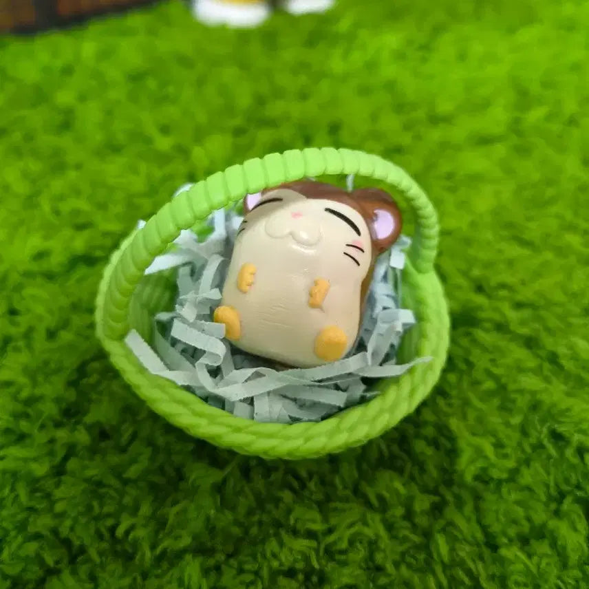 [BUNJANG] Hamtaro Classic Gacha Figure with Basket / 햄토리 고전 가챠 피규어