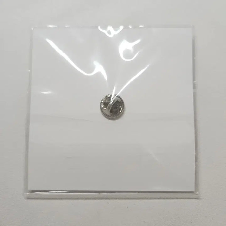 [BUNJANG] 잠뜰 Pixely Metal Badge / 잠뜰 미스터리수사반 금속뱃지 픽셀리