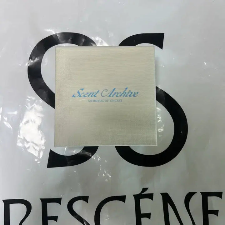 [BUNJANG] RESEE NEE Popup Necklace / 리센느 팝업 목걸이(포카x) 팝니다.