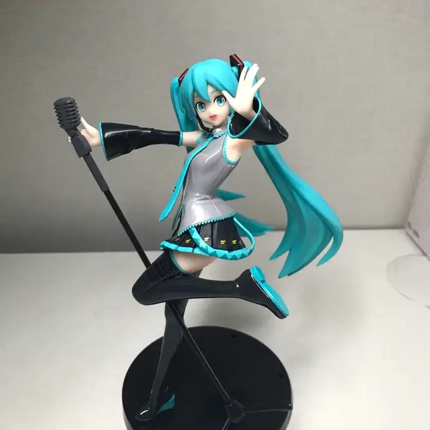 [BUNJANG] Project DIVA 15th Anniversary Miku Figure / 프로젝트 디바 15주년 미쿠 피규어