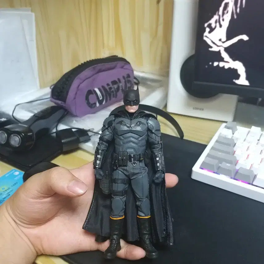[BUNJANG] Mezco 1:12 The Batman / 메즈코 1:12 더 배트맨