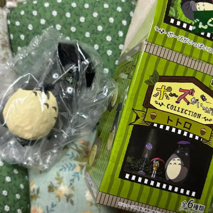 [BUNJANG] Studio Ghibli My Neighbor Totoro Collection Random Gacha Figure (Sealed) / 지브리 이웃집 토토로 컬렉션 랜덤 피규어 가챠 미개봉