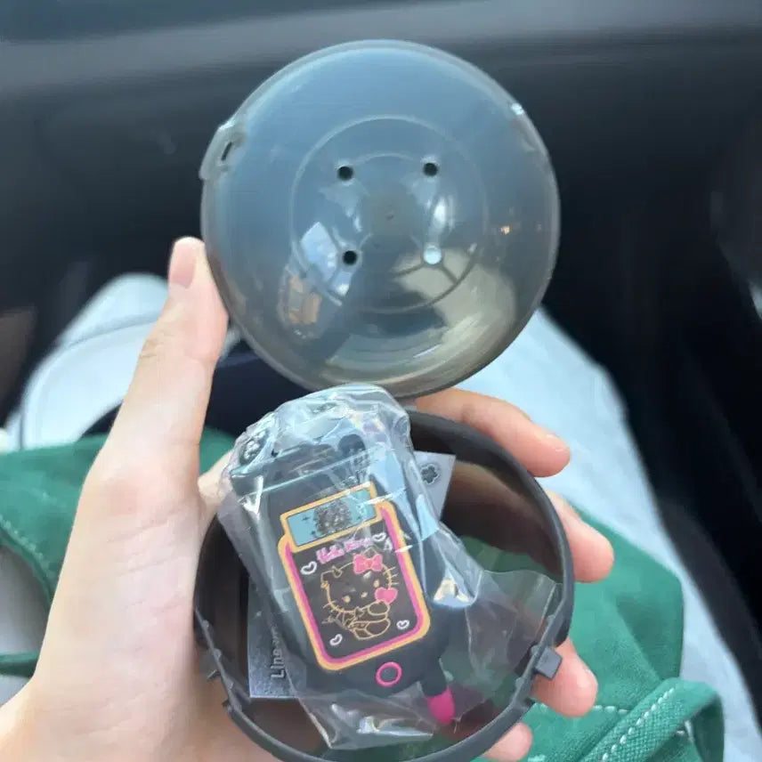 [BUNJANG] Sanrio Retro Folder Phone Mirror Gacha (Devil Kitty) / 산리오 레트로 폴더폰 거울 가챠(악마키티)