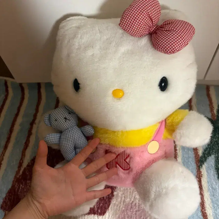 [BUNJANG] Vintage Sanrio Hello Kitty Large Plush / 고전 산리오 헬로키티 키티 대형 인형