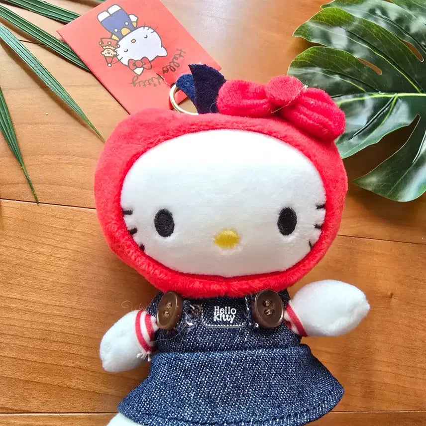[BUNJANG] Hello Kitty Apple Hat Keychain / (새상품) 사과 탈을 쓴 헬로키티 키링
