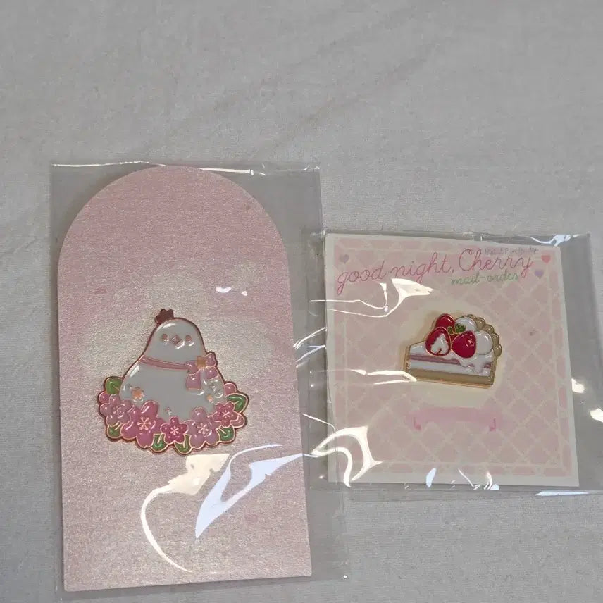 [BUNJANG] Spring Flower Snowflake Badge Set / Strawberry Cake Badge / Dream of Whale Badge / 봄꽃 오목눈이 뱃지/딸기케이크 뱃지/고래의 꿈 뱃지