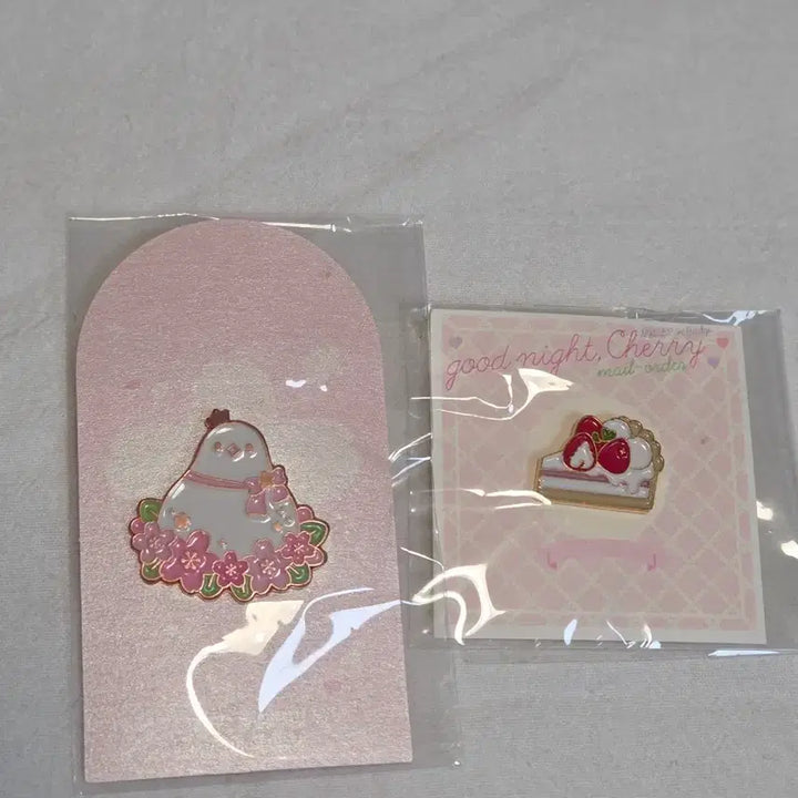 [BUNJANG] Spring Flower Snowflake Badge Set / Strawberry Cake Badge / Dream of Whale Badge / 봄꽃 오목눈이 뱃지/딸기케이크 뱃지/고래의 꿈 뱃지