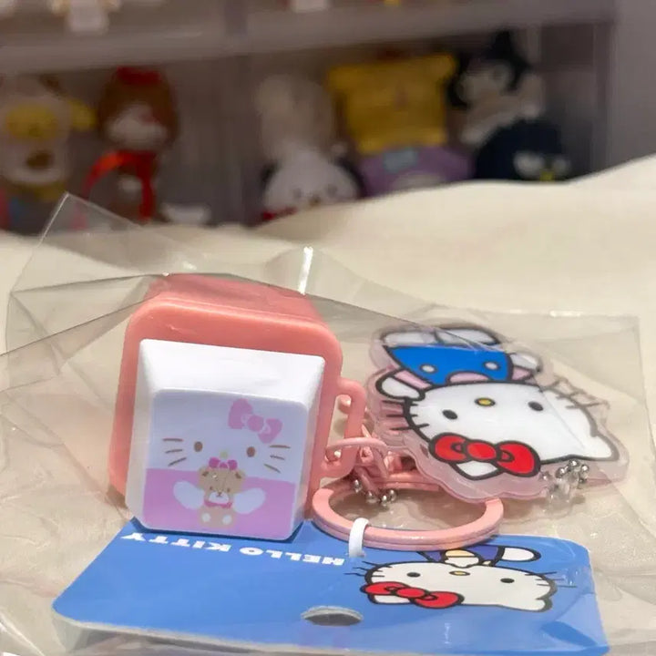 [BUNJANG] Sanrio Hello Kitty Large LED Keycap Keychain / 정품 산리오 헬로키티 대왕 LED 키캡키링