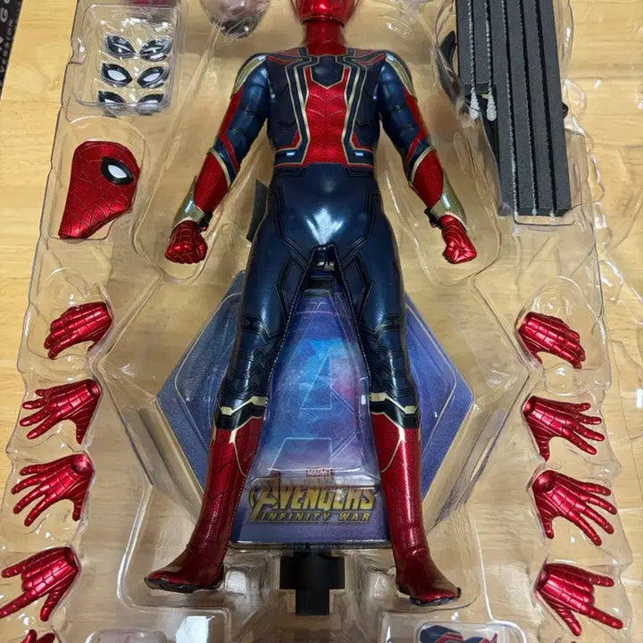 [BUNJANG] Hot Toys Iron Spider-Man (MMS482) Action Figure / 핫토이 아이언스파이더맨 판매