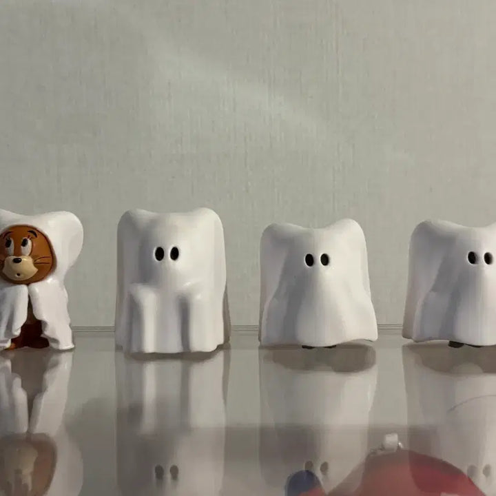 [BUNJANG] Tom and Jerry Ghost Play Gacha Figure Bundle Set / 일괄) 톰과제리 유령놀이 가챠 피규어