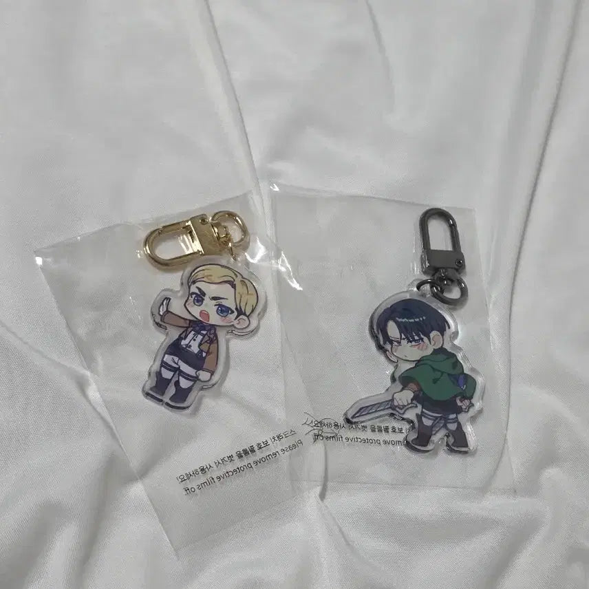 [BUNJANG] Attack on Titan Erwin/Levi Acrylic Keyring Eruri / [미개봉] 진격의 거인 엘빈/리바이 아크릴 키링 에루리 엘빈리바