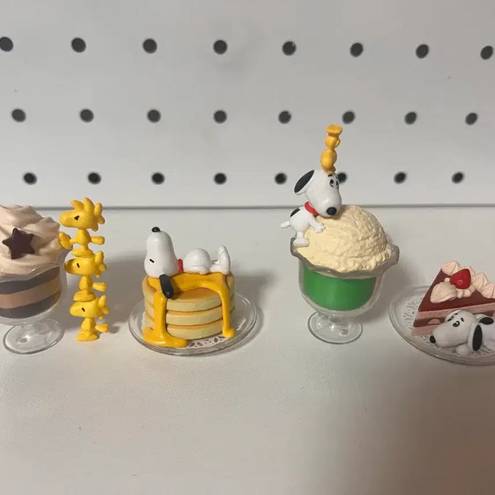 [BUNJANG] Snoopy Peanuts Sweets Mascot Figure Gacha Set / (세트일괄)스누피 피너츠 스위츠 마스코트 피규어 가챠