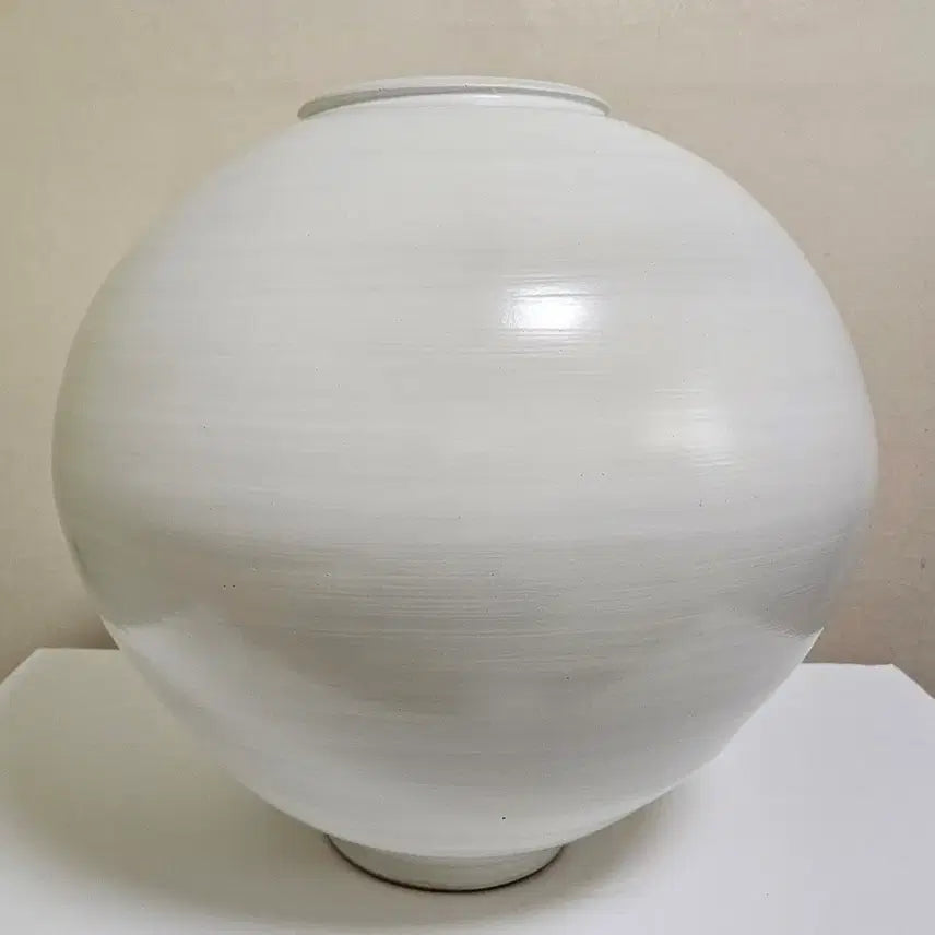 [BUNJANG] Matte Large Moon Jar (No. 5) / 무광 대형 달항아리 5번 (높이 53cm)