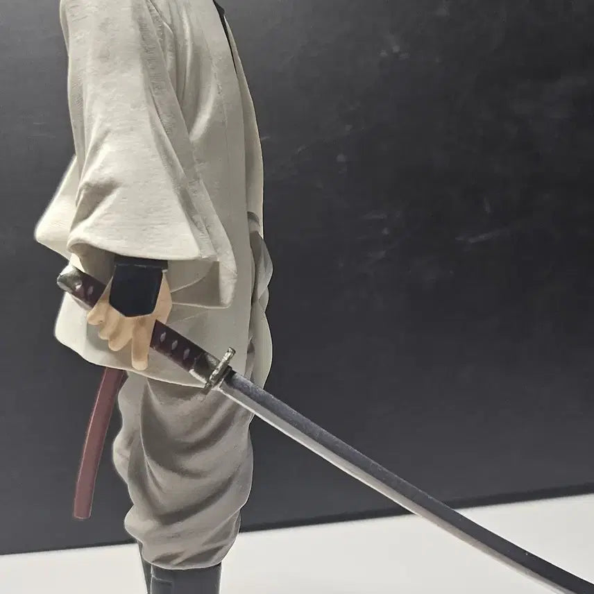 [BUNJANG] Gintama Sakata Gintoki White Night Attacker Figure (Box Not Included) / 은혼 CREATOR X CREATOR 사카타 긴토키 백야차 피규어 (박스없음)