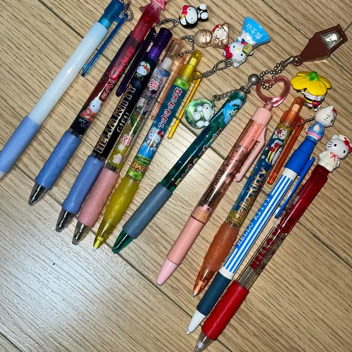 [BUNJANG] Vintage Kitty Pen/Mechanical Pencil Bundle / 일괄)고전키티펜/고전키티샤프/눈토끼/물방울/간호사/불상키티/키티알맹이