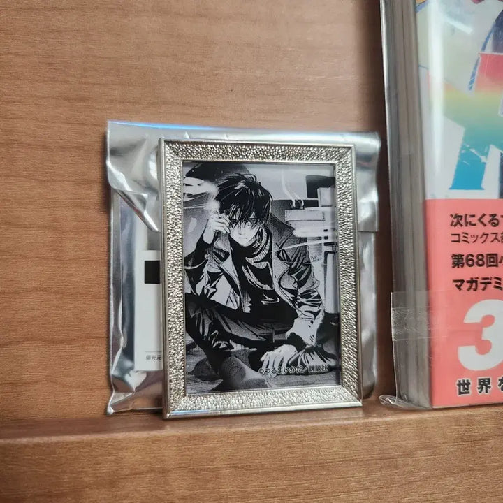 [BUNJANG] Medalist Jun Yoda Original Art Mini Frame Collection &amp; Volume 8 Manga / 메달리스트 요다카 쥰 원화 만화전 미니 액자 컬렉션 8권 만화책