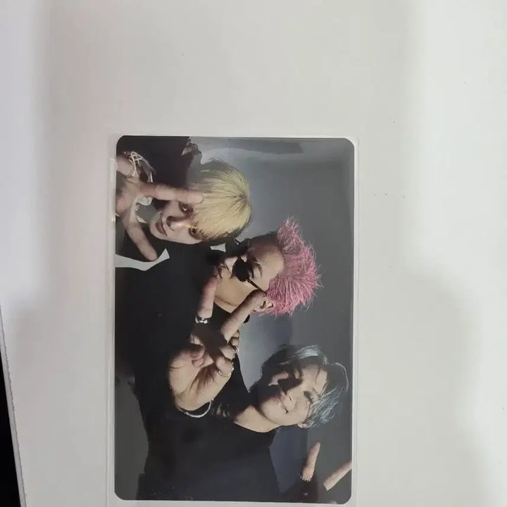 [BUNJANG] Big Bang Exhibition Group Version Photocard / 빅뱅 전시회 포카 포토카드 단체 버전 양도합니다