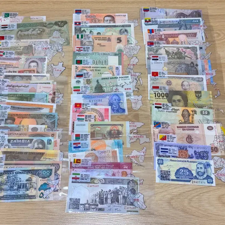 [BUNJANG] World Banknotes Collection (100 notes) with Lucky Pouch / 세계 각국 지폐 화폐 모음(100장)  복주머니 포함