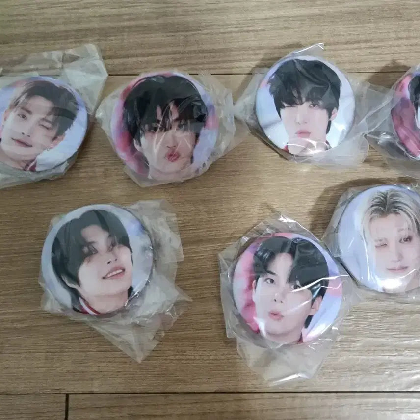 [BUNJANG] ATEEZ Anitiez Can Badge Bundle Set / 에이티즈 애니티즈 캔뱃지 일괄 양도 합니다