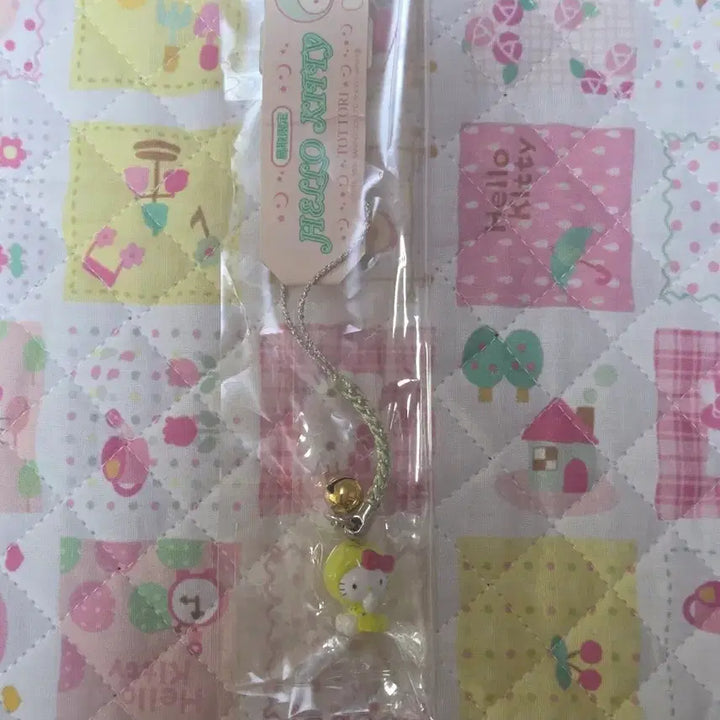 [BUNJANG] Classic Hello Kitty Tottori Strap / 고전 헬로키티 스트랩(돗토리)
