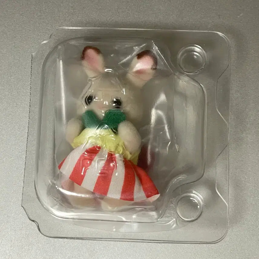 [BUNJANG] Sylvanian Families Hamburger Blind Pack Chocolate Rabbit Sealed / 실바니안 햄버거 블라인드팩 초콜릿 토끼 미개봉