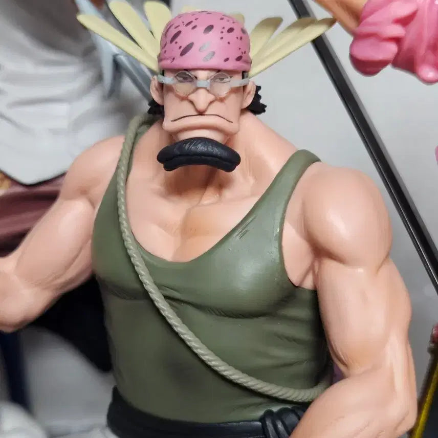 [BUNJANG] Bundle Set One Piece Figures 4 Types + Sealed Lottery Prizes (Whitebeard, Crocus, Roger, Shanks) / 일괄 급처!!) 원피스 피규어 4종+미개봉 하위상
