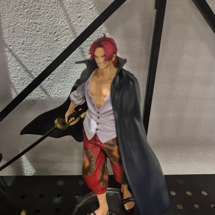 [BUNJANG] One Piece Shanks Figure / 원피스 신사황 샹크스 피규어