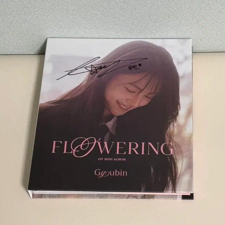 [BUNJANG] Gyubin 1st Mini Album Signed / 싱어송라이터 규빈 gyubin 친필 싸인 1집 미니 앨범 판매