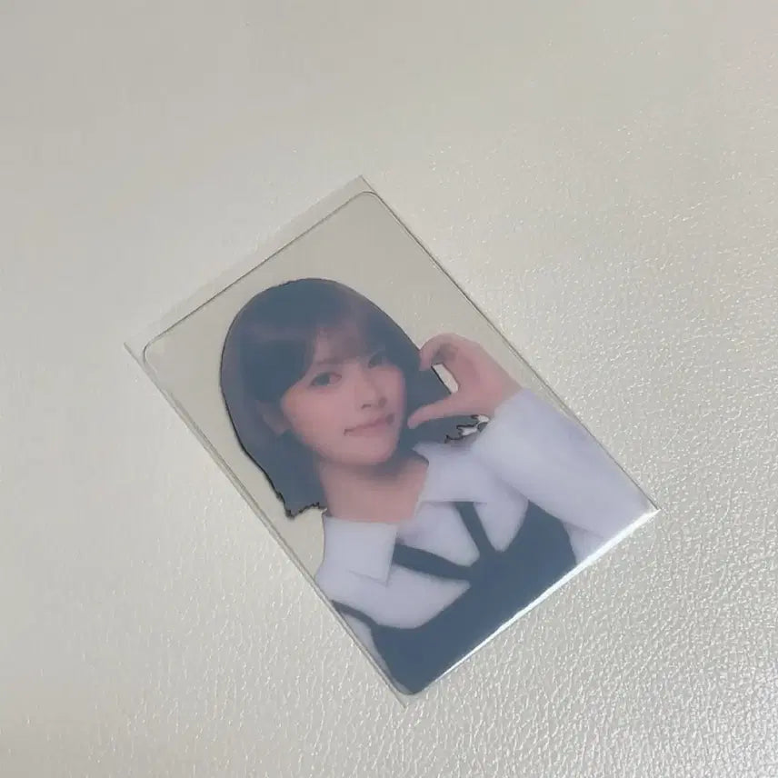 [BUNJANG] LeSserafim May Photocard / 리센느 메이 포토카드