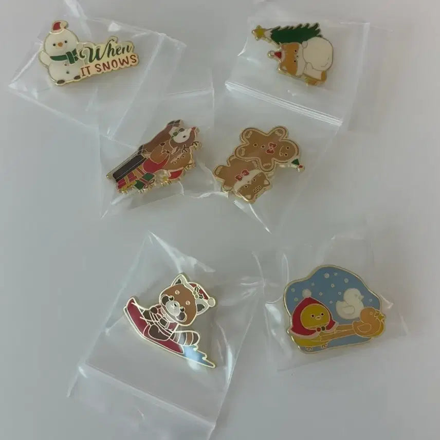 [BUNJANG] Everland Christmas Badge Bundle Set / 에버랜드 레서 크리마스 뱃지 드볼 일괄 판매