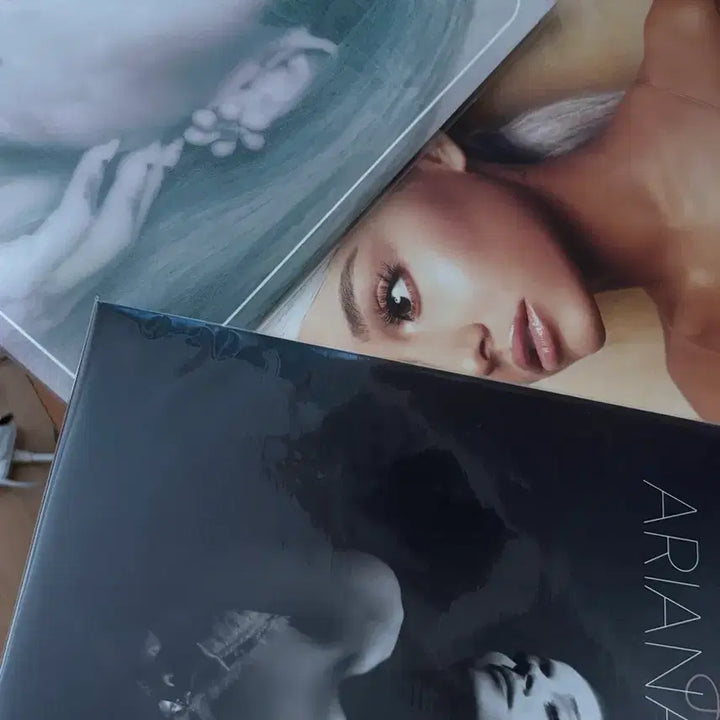 [BUNJANG] Ariana Grande Positions, Yours Truly, Sweetener LP Bundle Set / 3장 일괄 가격) 아리아나 그란데 LP POSITIONS + Yours Truly + Sweetener