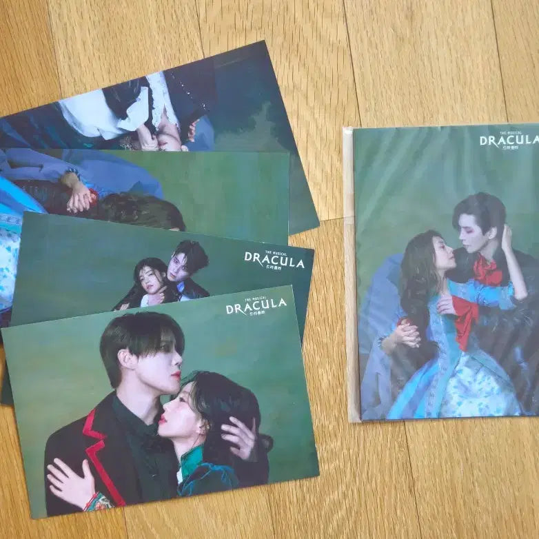 [BUNJANG] Dracula Postcard Set (4 Types) / 드라큘라 엽서4종