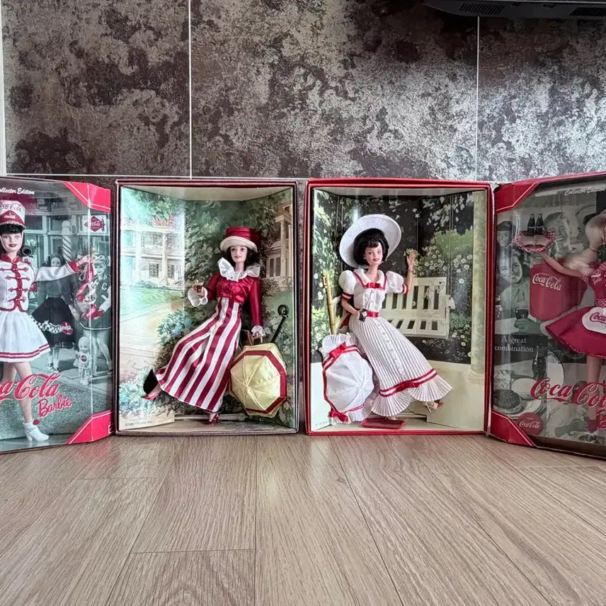 [BUNJANG] Coca-Cola Barbie Doll 4-Piece Bundle Set / 코카콜라 바비인형 4종 일괄판매