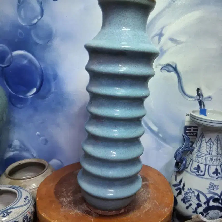 [BUNJANG] Circular Ceramic Vase with Leaf Motif / 원형  도자기