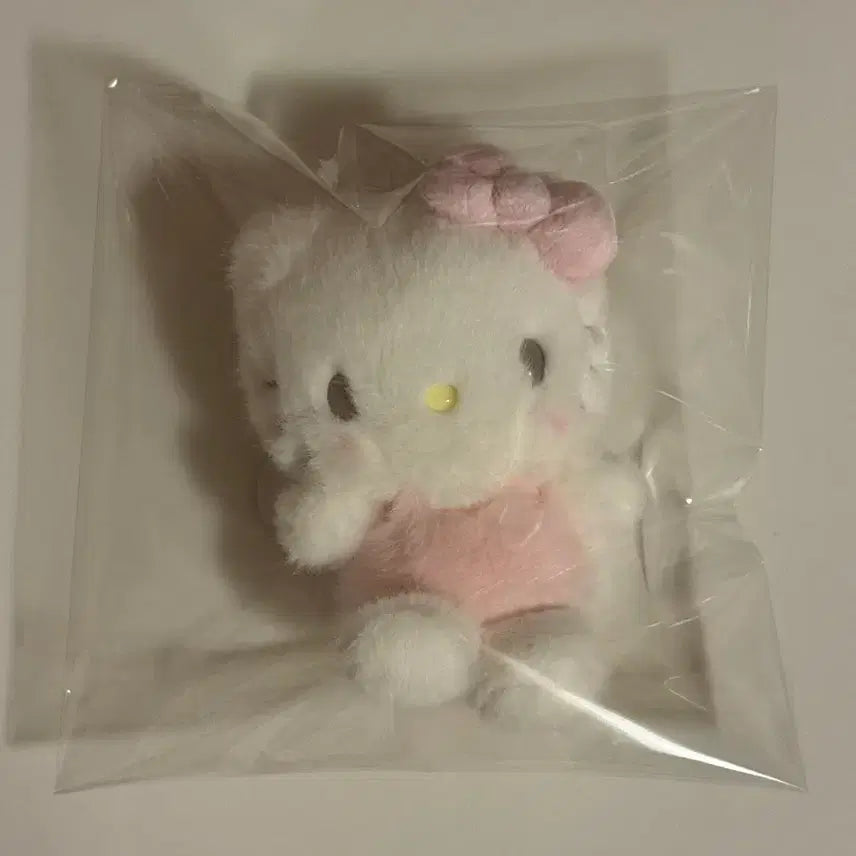 [BUNJANG] Sanrio Shirofuwa Cloud Mascot Plush - Hello Kitty / 산리오 시로후와 구름 마스코트 인형 헬로키티