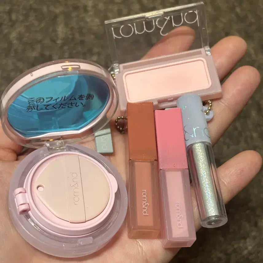 [BUNJANG] Rom&amp;nd Miniature Cosmetics Gacha Bundle Set / 롬앤 미니어처 화장품 가챠판매(일괄)