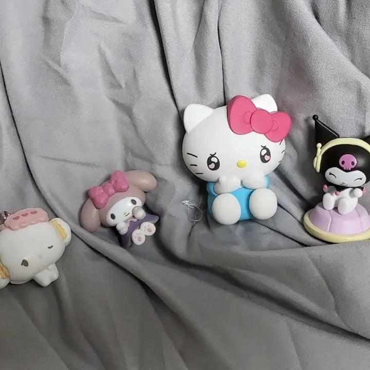 [BUNJANG] Sanrio Characters Gacha Figure Set / 산리오 캐릭터 피규어 세트 판매