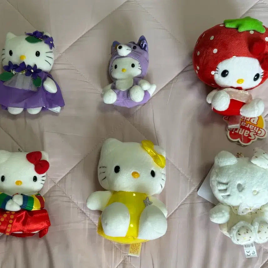[BUNJANG] Sanrio Classic Hello Kitty Bundle Set (12 pcs) / 무배))고전헬로키티 일괄판매제품 뒷페이지 확인해주세요