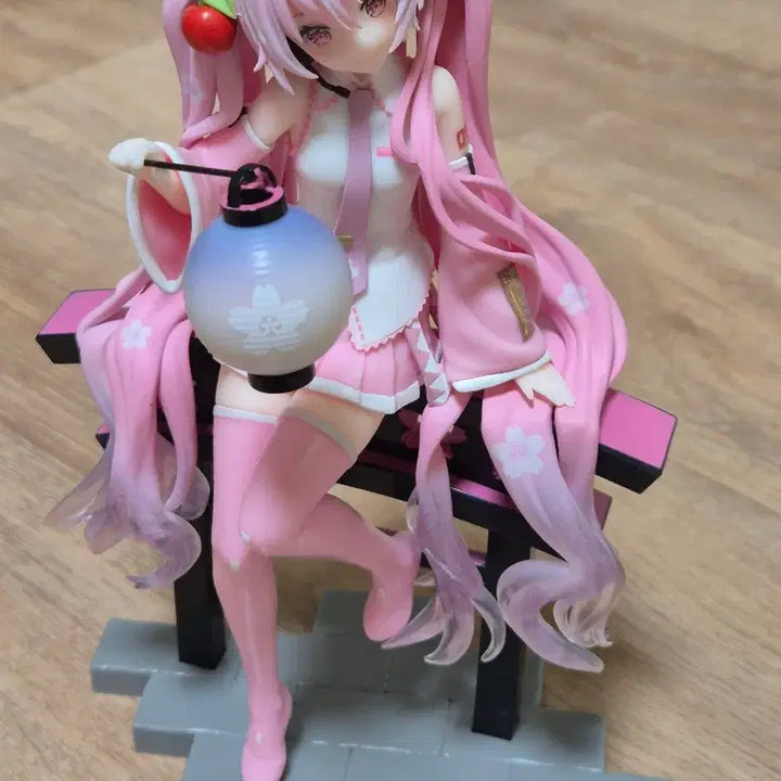[BUNJANG] Hatsune Miku Sakura Lantern Figure / 하츠네 미쿠 사쿠라 피규어