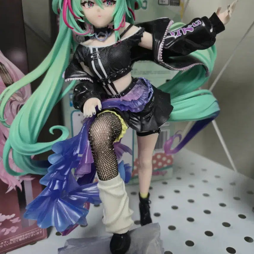 [BUNJANG] Hatsune Miku Sekai Punk Figure / 급처) 하츠네 미쿠 세카 펑크 피규어 판매합니다