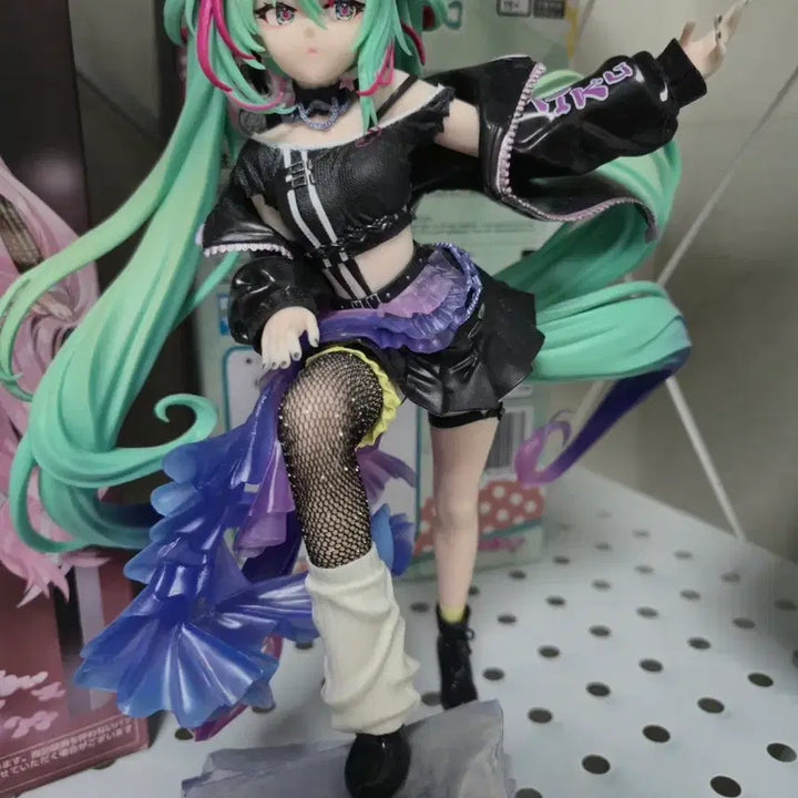[BUNJANG] Hatsune Miku Sekai Punk Figure / 급처) 하츠네 미쿠 세카 펑크 피규어 판매합니다