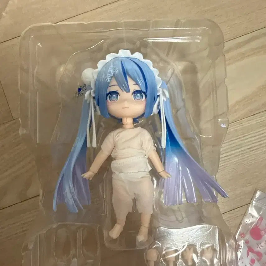 [BUNJANG] Snow Miku Yukiiro Pop Nendoroid Doll / 유키미쿠 넨도돌 유키이로 팝 넨도로이드 돌