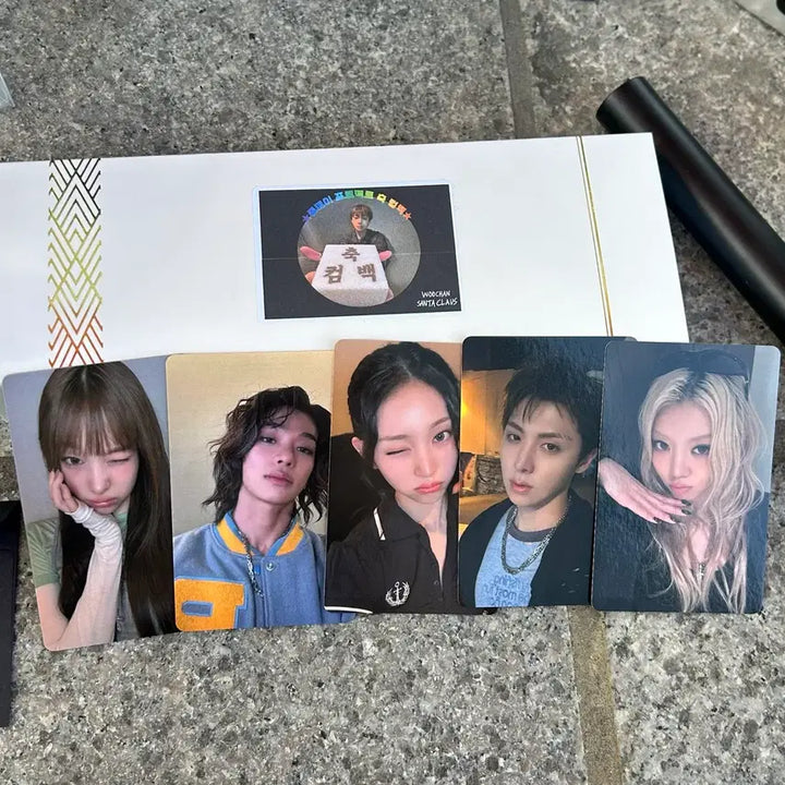 [BUNJANG] All Day Project Crash Woochan Santa M Countdown Broadcast Photocard Set / 세트) 올데이프로젝트 crash 크래쉬 올데프 공방 포카 우찬 산타 엠카 양도 포카 연필 스티커 샴페인잔 역조공 사녹