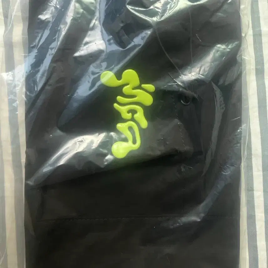 [BUNJANG] Mrs. GREEN APPLE Limited Edition String Bag / 미세스그린애플 팝업 한정 스트링백