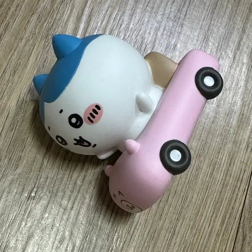 [BUNJANG] Chiikawa Car Figure / CU 치이카와 자동차 피규어
