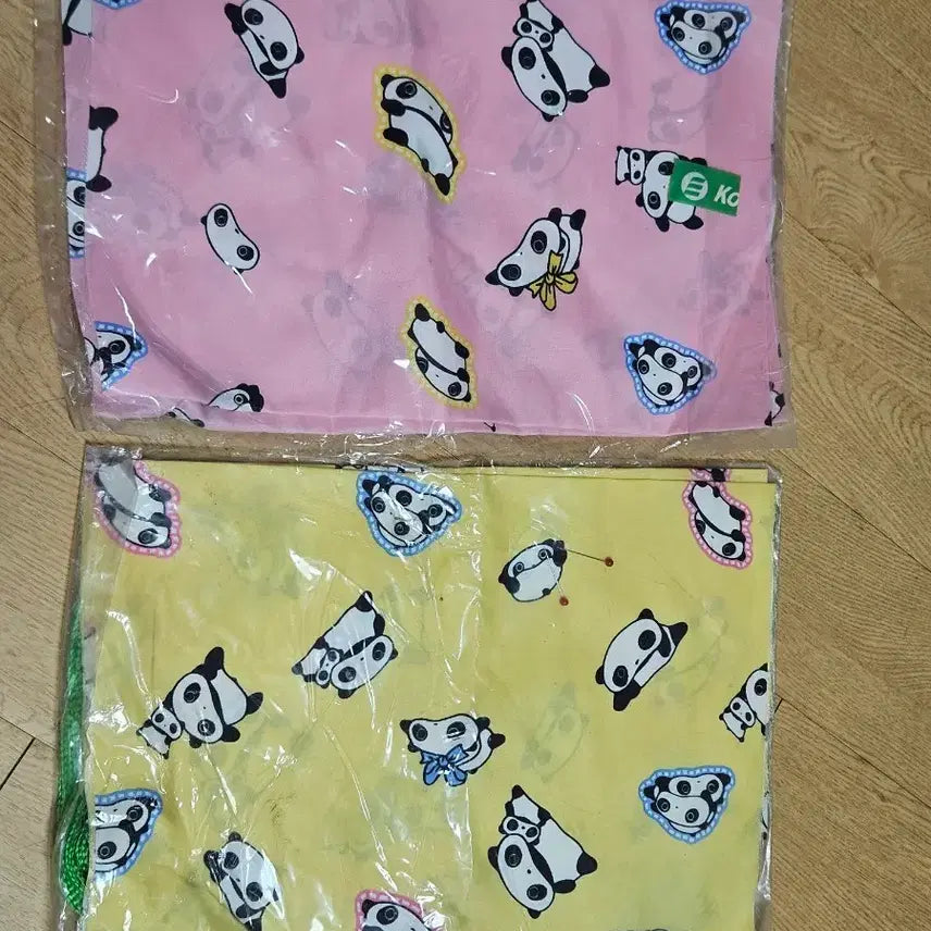 [BUNJANG] Vintage Sewing Kit: Panda Fabric and Pouch Making Set / [고전문구] 타래팬더 천 원단, 주머니가방만들기 세트